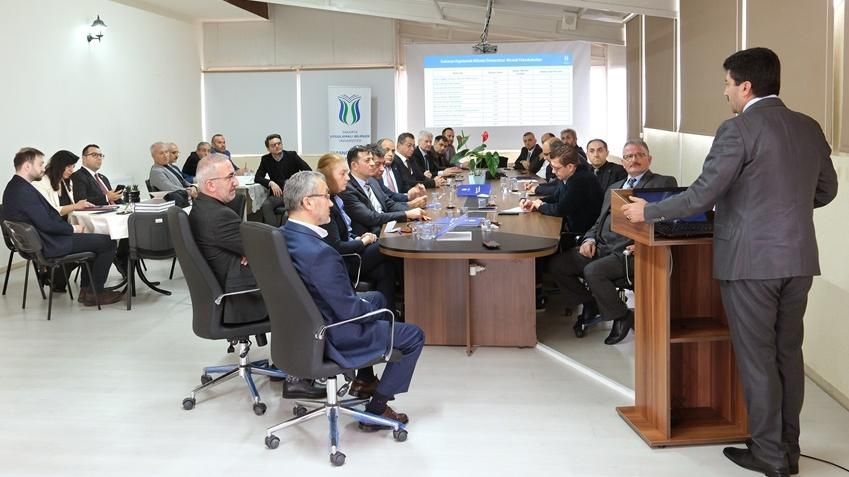 SUBÜ SENATO ÜYELERİ SAPANCA MYO'DA TOPLANDI