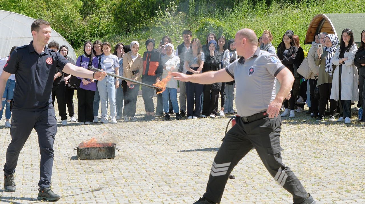 SAPANCA MYO'DA YANGIN SÖNDÜRME, KURTARMA VE TAHLİYE TATBİKATI