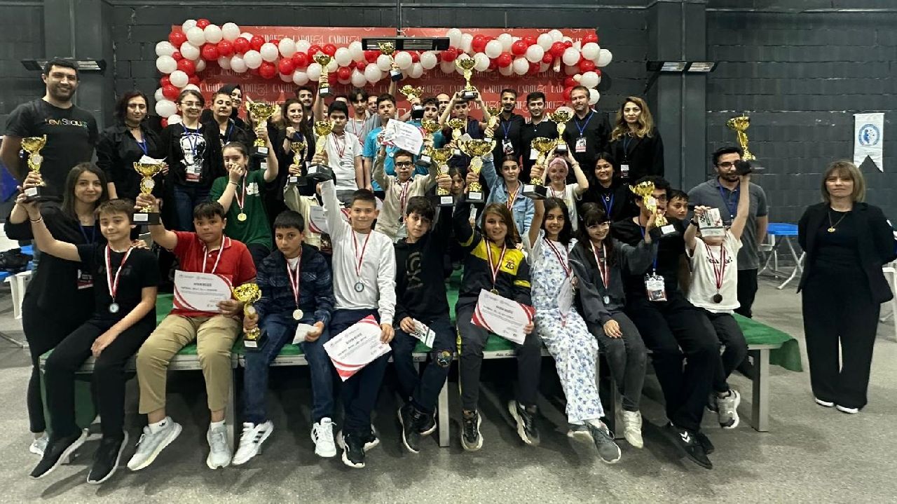 AKIL VE ZEKA OYUNLARI İL FİNALİNDE 1. VE 2.'LER SAPANCA'DAN