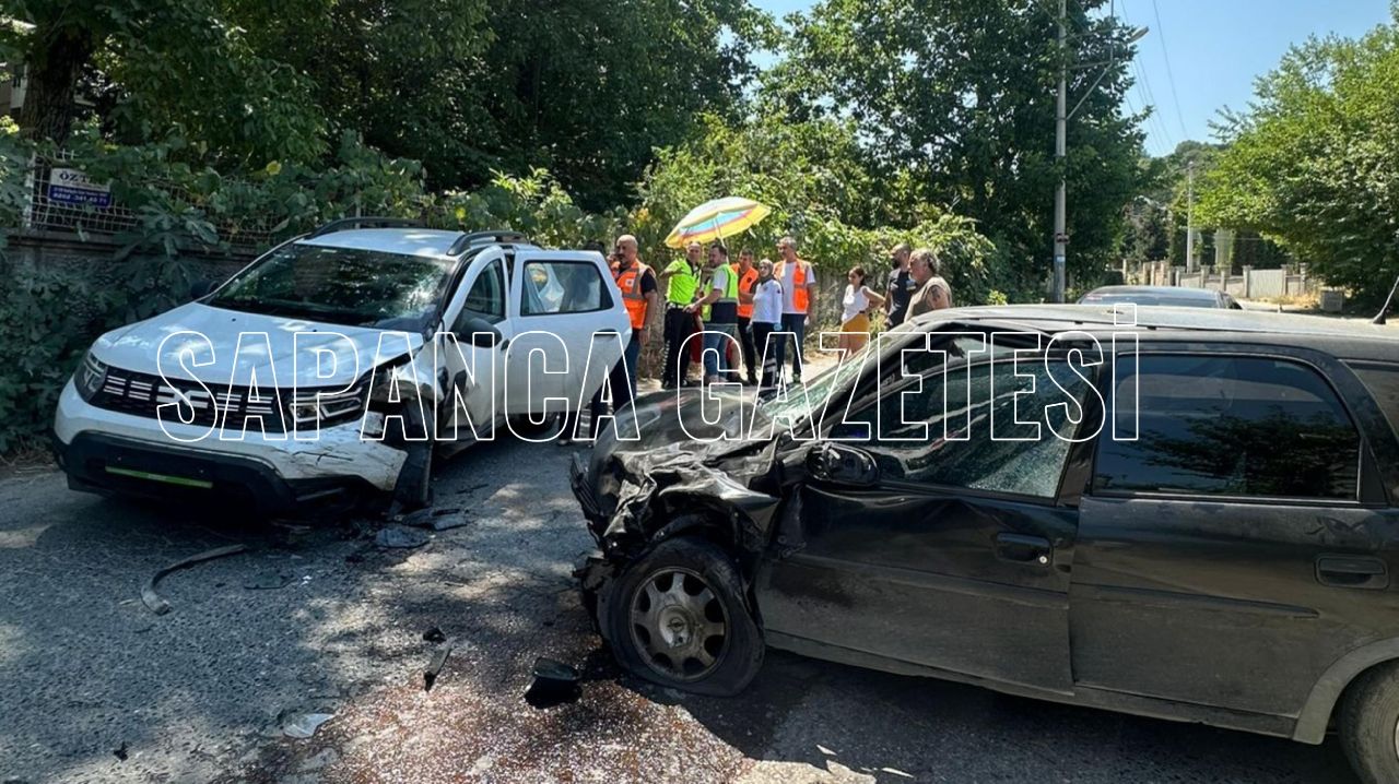 SAPANCA'DA TRAFİK KAZASI: 5 YARALI