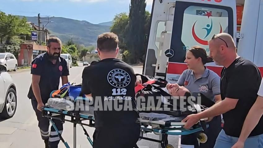 SAPANCA'DA MOTOSİKLET KAZASI: 1 YARALI