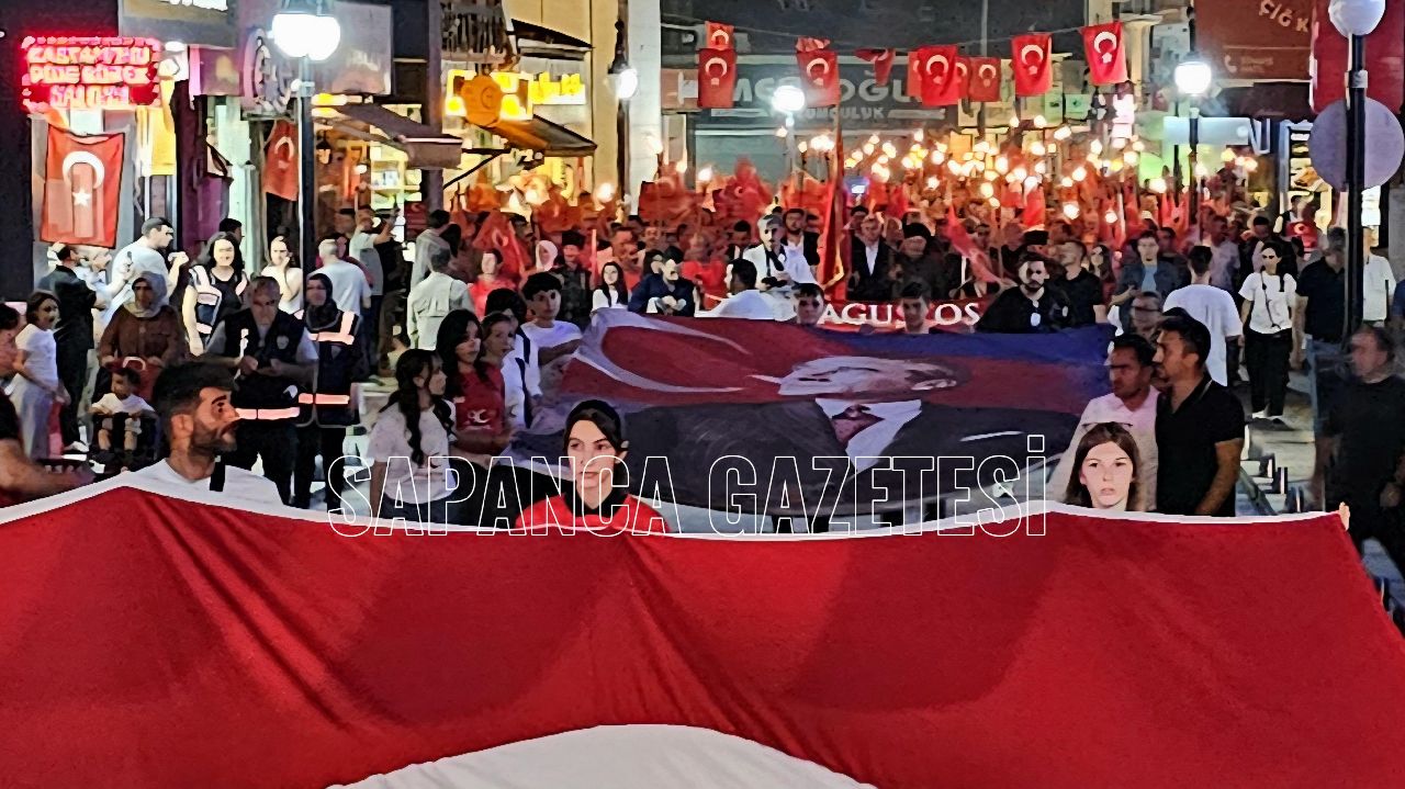 FENER ALAYINDA YER GÖK KIRMIZIYDI