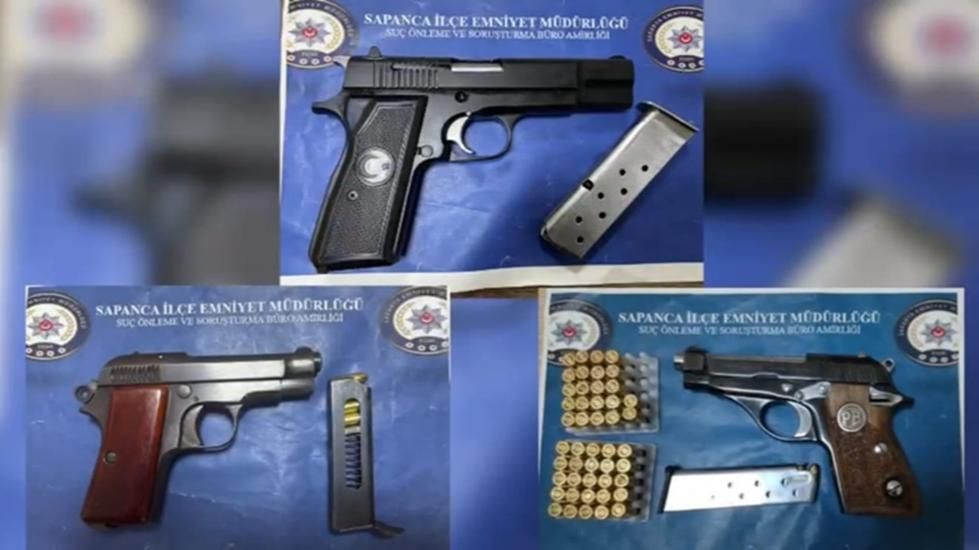 EMNİYETTEN HUZUR OPERASYONU: 23 RUHSATSIZ TABANCA VE 7 TÜFEK...
