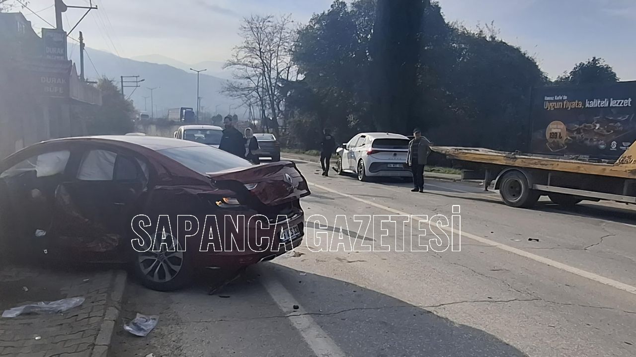 SAPANCA'DA TRAFİK KAZASI: 5 YARALI