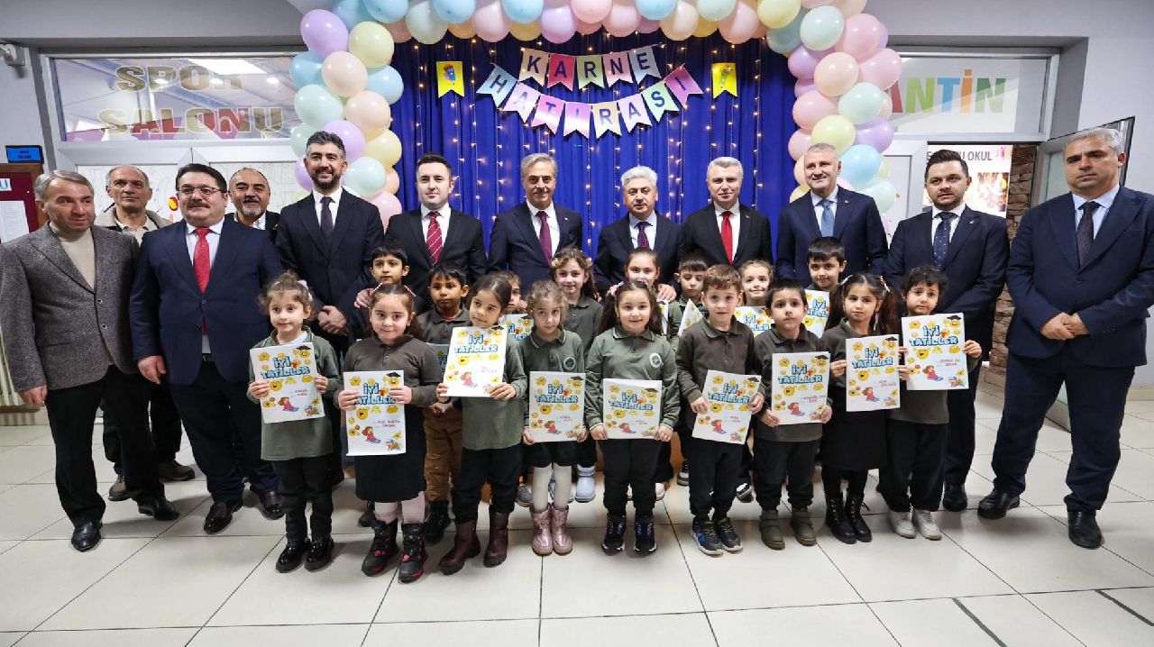 İL PROTOKOLÜ SAPANCALI ÖĞRENCİLERİN HEYECANINA ORTAK OLDU